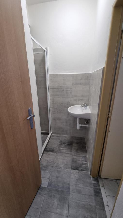 Hotel Rada Ostrava Bagian luar foto