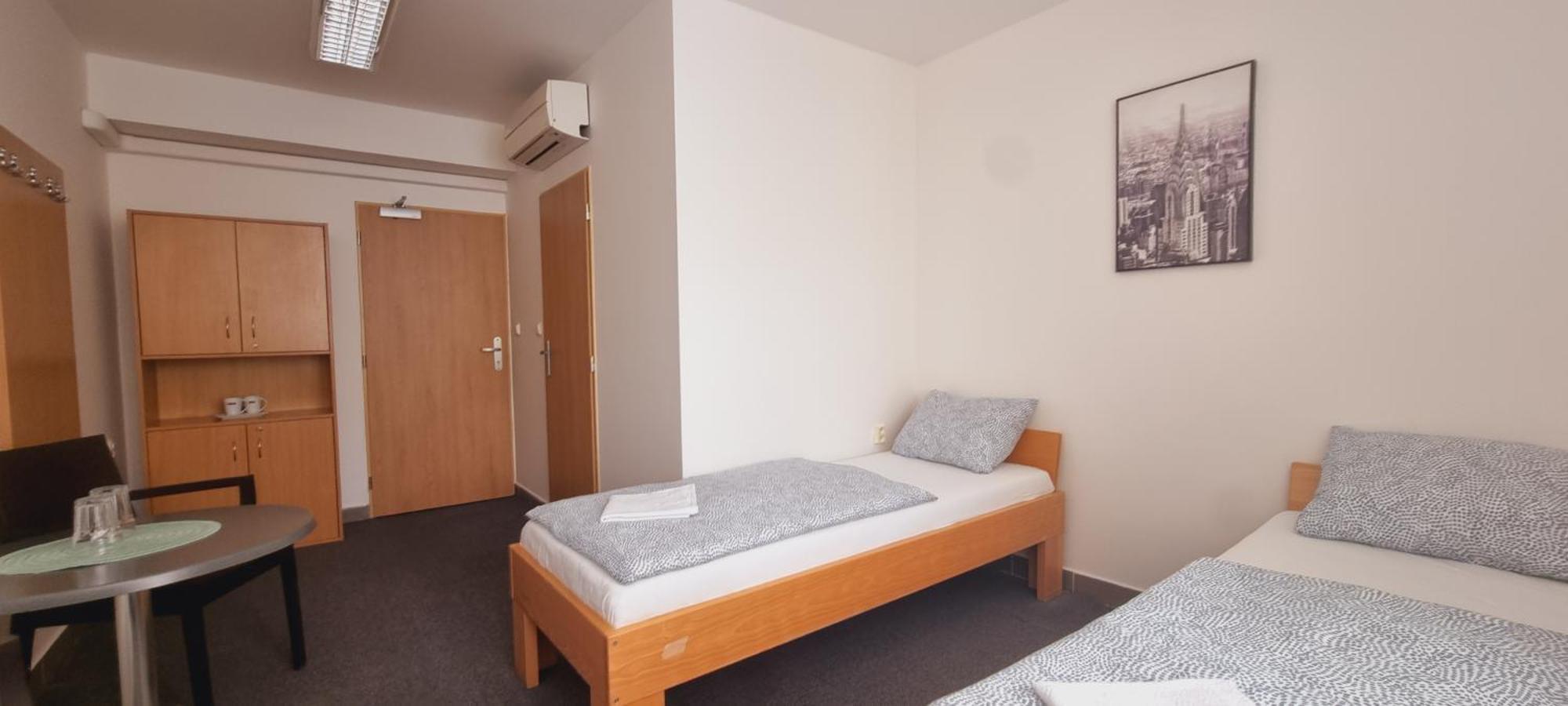 Hotel Rada Ostrava Bagian luar foto